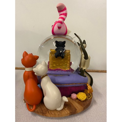 76 - Disney store - Disney cats musical snow globe (new) with box and packaging.