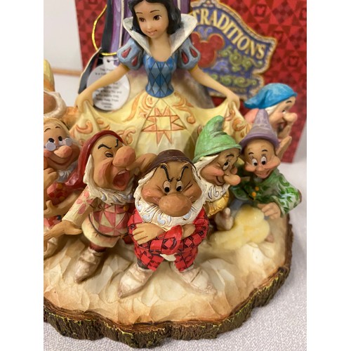 124 - Walt Disney Showcase collection wood carved snow white figurine 