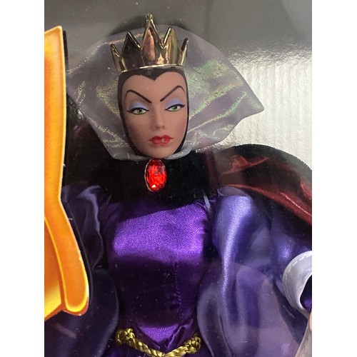 158 - Disney Villains Wicked Queen boxed figure.