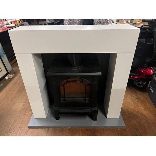 210 - Small fire surround & fire. surround approx 28