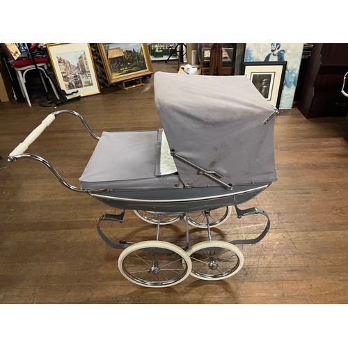 169 - Vintage silver cross kids pram