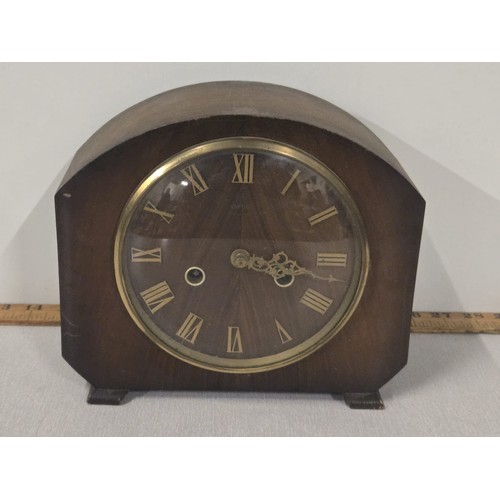 234 - Vintage Smiths mantle clock with pendulum (working)