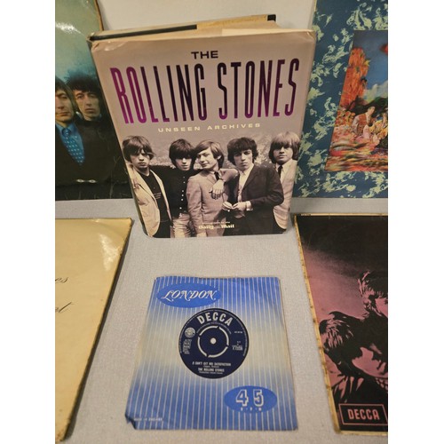 112 - Collection of The Rolling Stones vinyl's to include Beggars Banquet, Between the Buttons, After-Math... 