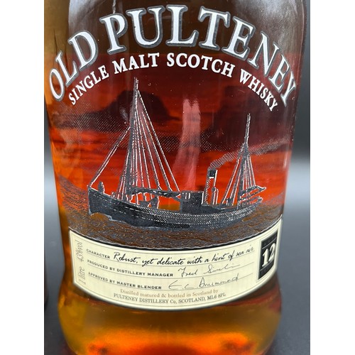 114 - 1litre bottle of Old Pulteney 12 year old single malt whisky in presentation box.