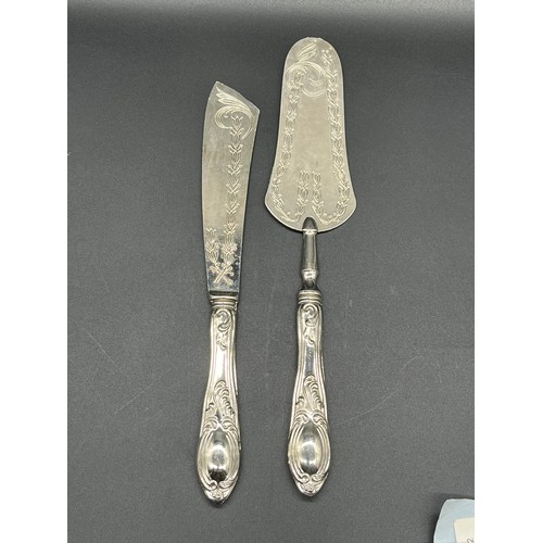 91 - Vintage Art Nouveau style 800 silver handled cake slice and knife.