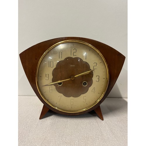 361 - 3 x vintage Smith's mantle clocks.