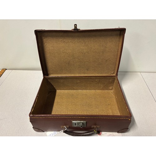 254 - WW2 child evacuee suitcase and label.