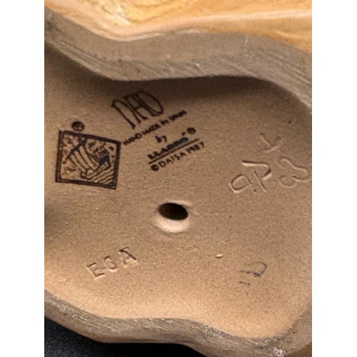 244 - 3 Nao by Lladro matt figurines, tallest is 6.5