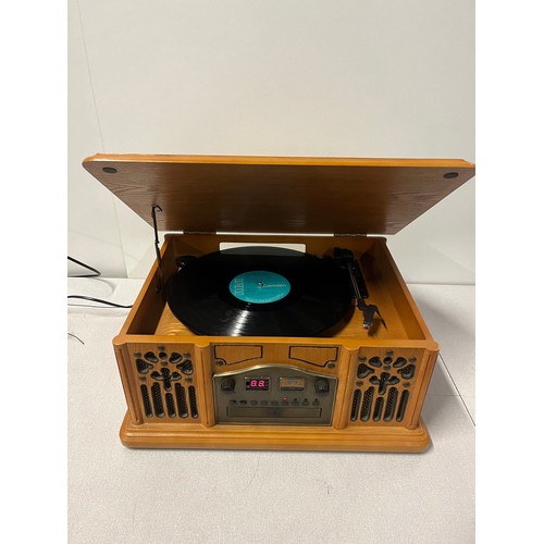 377 - Vintage style prolectrix cd/ record player radio.