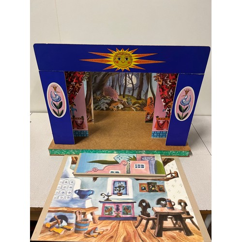 388 - Vintage Heritage collection fantasy puppet theatre with 5 puppets.