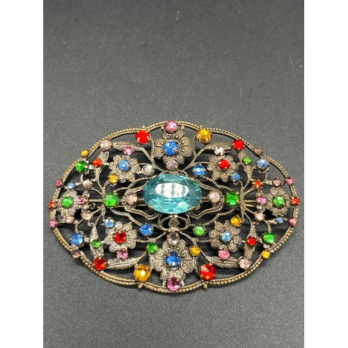 64 - Vintage 1930's Czech glass brooch set in filigree metal along with 3 other vintage brooches and Cloi... 