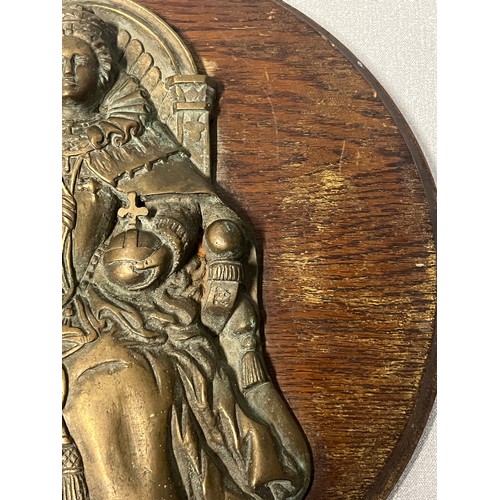 Antique gun muzzle tampion cast bronze plaque depicting Queen Elizabeth ...
