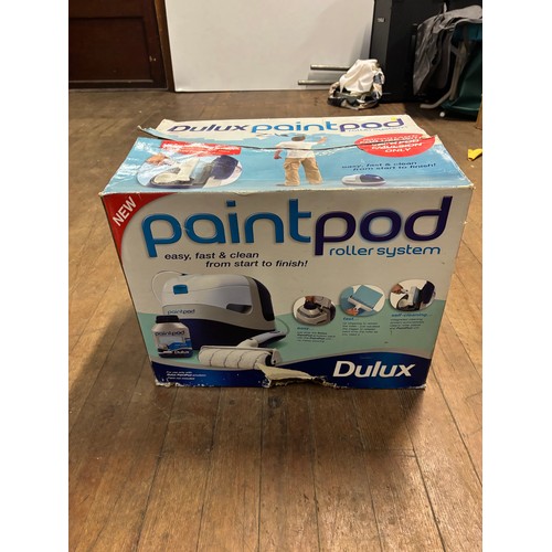 Boxed Dulux paint pod roller system