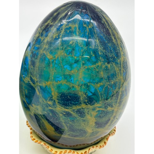 104 - 2 pieces of Mdina glass, tallest is 5.5