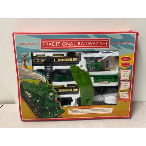 454 - Vintage traditional model railway train set.