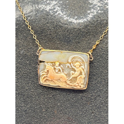 23 - Antique 14c gold cameo necklace (Cameo has had repair)5.75g.