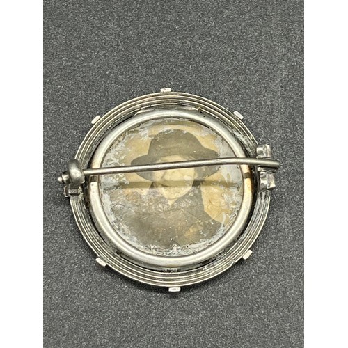 49 - Antique Silver St. George and the dragon in tempestate securitas coin in 18ct white and yellow gold ... 