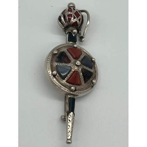 22 - Antique Victorian Scottish sterling silver kilt pin/brooch in shape of dirk and shield with inlaid c... 