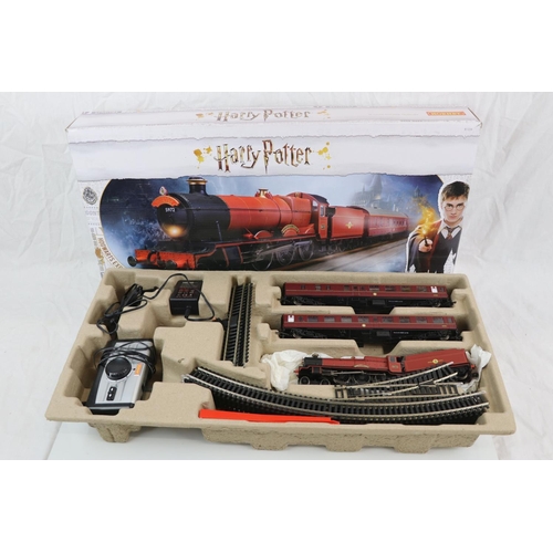 Boxed Hornby OO gauge R1234 Harry Potter Hogwarts Express electric