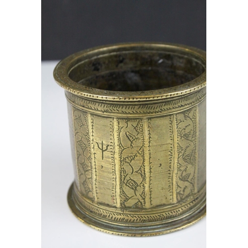 106 - 19th century Bronze Mortar with etched decoration
