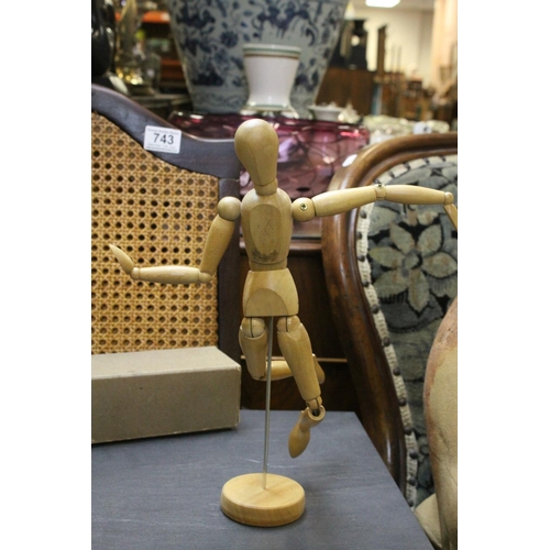 109 - Boxed Rowney Wooden Artist's Lay Figure, no. 914 male