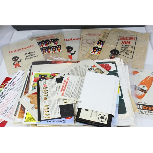 328 - Quantity of Robertson's Jam Golly Advertising Ephemera, Stickers, Paper Bags, Magazine Adverts plus ... 