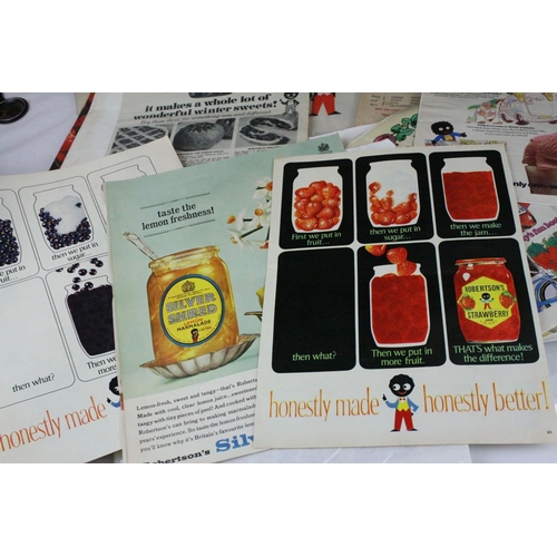 328 - Quantity of Robertson's Jam Golly Advertising Ephemera, Stickers, Paper Bags, Magazine Adverts plus ... 