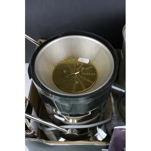 489 - Sage by Heston Blumenthal Nutri Jucier with Instructions