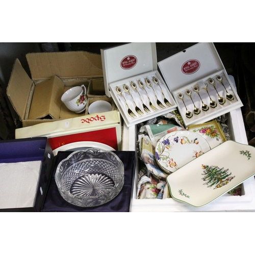 61 - Ceramics - including Royal Albert ' Old Country Roses ' Ware (Cakestand, Two Sandwich Plates, Teapot... 