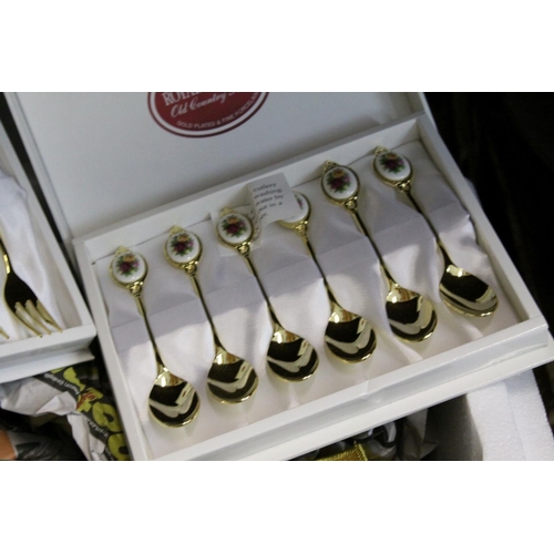 61 - Ceramics - including Royal Albert ' Old Country Roses ' Ware (Cakestand, Two Sandwich Plates, Teapot... 