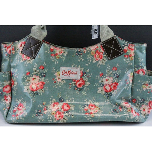 69 - Cath Kidston Oilcloth Floral Handbag and a Le Creuset Bag