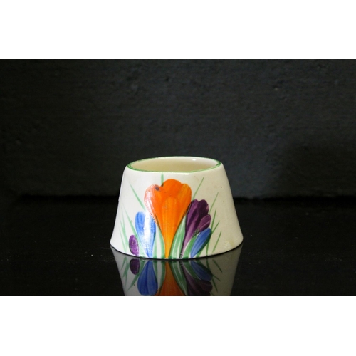 98 - A Clarice Cliff Bizarre Crocus pattern mustard pot lacking lid.