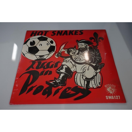 105 - VINYL - HOT SNAKES - 