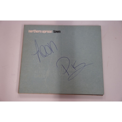 147 - VINYL - SIGNED CD'S - 11 SIGNED CD'S / PROMO CD'S, SIGNED by IAN BROUDIE (2 copies), ELASTICA, SWING