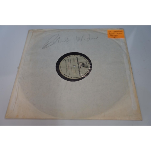 60 - VINYL - BLACK WIDOW - 