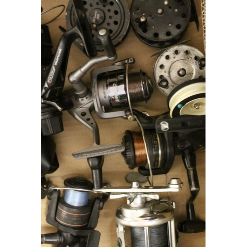 101 - Fishing - Collection of approx. 20 Fishing Reels plus other Fishing Accessories