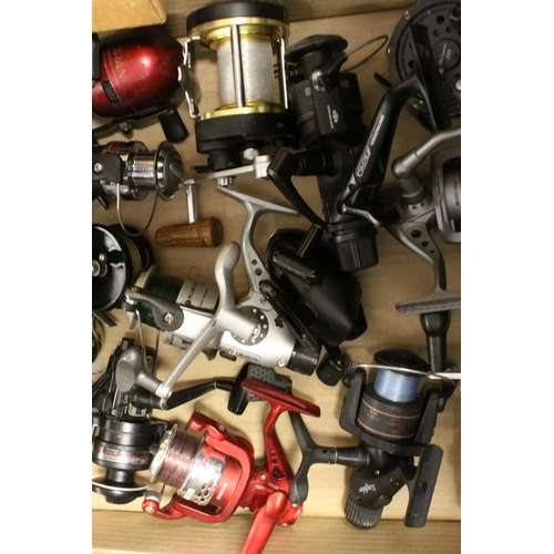 101 - Fishing - Collection of approx. 20 Fishing Reels plus other Fishing Accessories