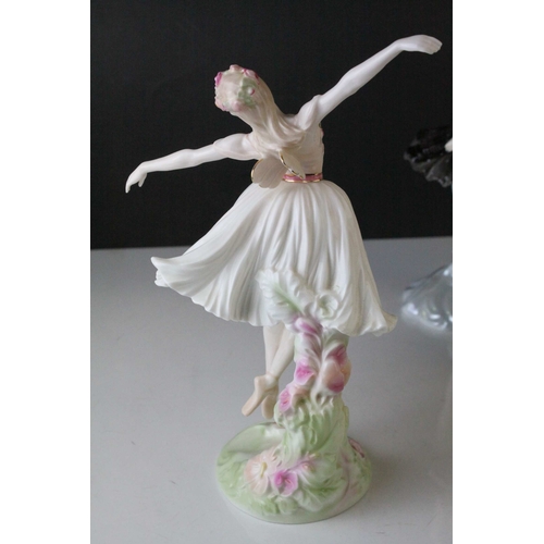 135 - Seven Coalport Ballerina Limited Edition Figures including Fonteyn & Nureyev no. 221, Dame Beryl... 