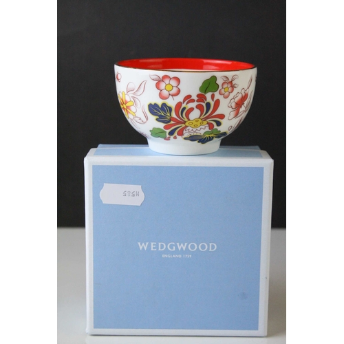 14 - Boxed Wedgwood ' Crimson Jewel ' Tea Bowl