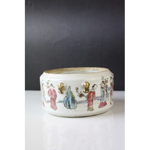 26 - Chinese Famille Rose Bowl, decorated in enamels with a continuous line of figures, two pairs of loop... 