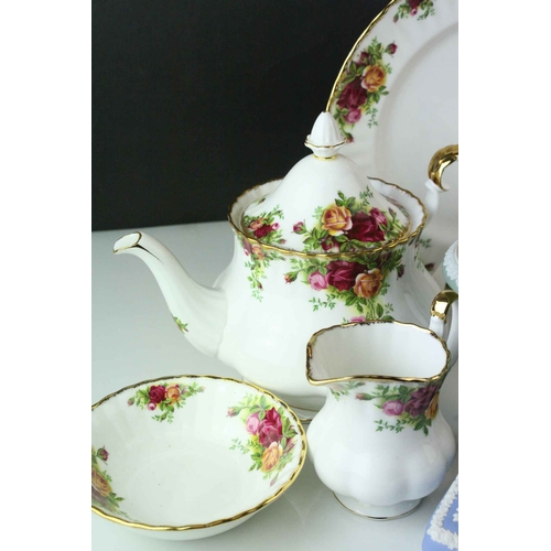 31 - Group of Royal Albert Old Country Roses, Minton Haddon Hall and Wedgwood Jasperwares together with R... 