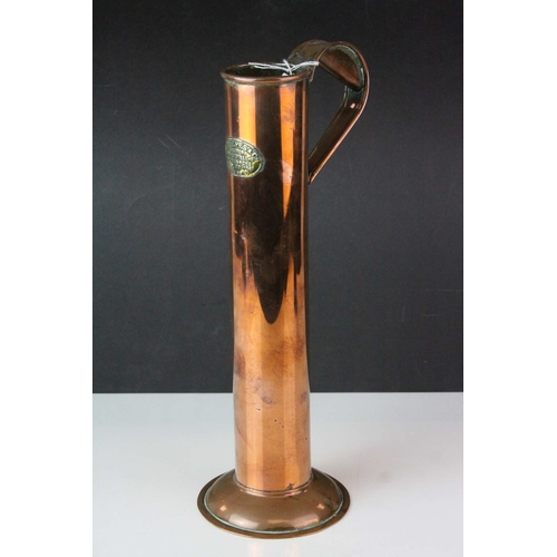 79 - W. Reeves & Co Brewers & Distillers London Copper Hop Measure, 34cms high