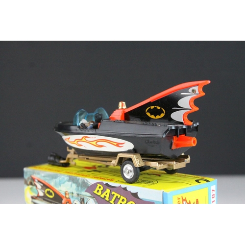 1001 - Boxed Corgi 107 Batman Batboat and Trailer model complete with both Batman & Robin figures, Corgi Cl... 