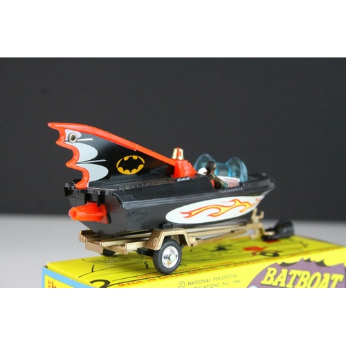 1001 - Boxed Corgi 107 Batman Batboat and Trailer model complete with both Batman & Robin figures, Corgi Cl... 