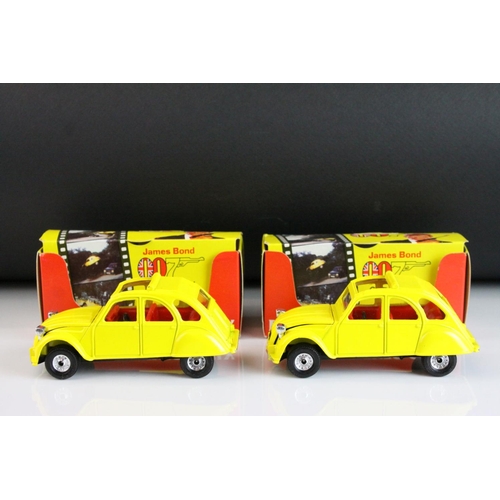 1009 - Two boxed Corgi James Bond 007 For Your Eyes Only Citroen 2CV diecast models, both near mint and wit... 