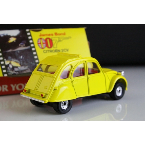 1009 - Two boxed Corgi James Bond 007 For Your Eyes Only Citroen 2CV diecast models, both near mint and wit... 