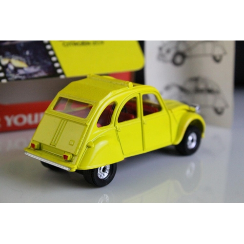 1009 - Two boxed Corgi James Bond 007 For Your Eyes Only Citroen 2CV diecast models, both near mint and wit... 