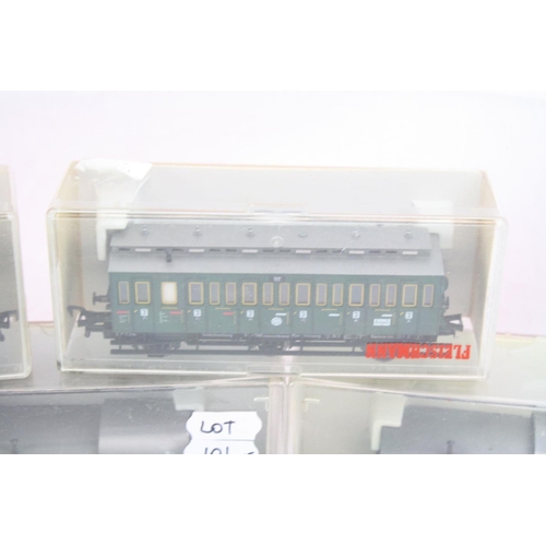 101 - Five cased Fleischmann HO gauge items of rolling stock to include 3 x 5301, 5092 & 5094