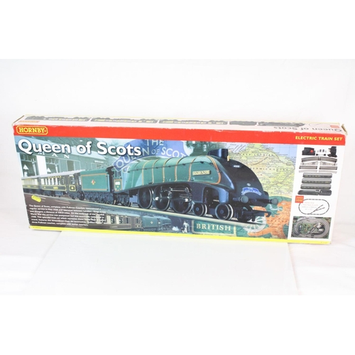 102 - Boxed Hornby OO gauge R1024 Queen of Scots electric train set with Golden Plover locomotive, rolling... 