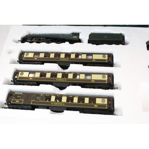 102 - Boxed Hornby OO gauge R1024 Queen of Scots electric train set with Golden Plover locomotive, rolling... 